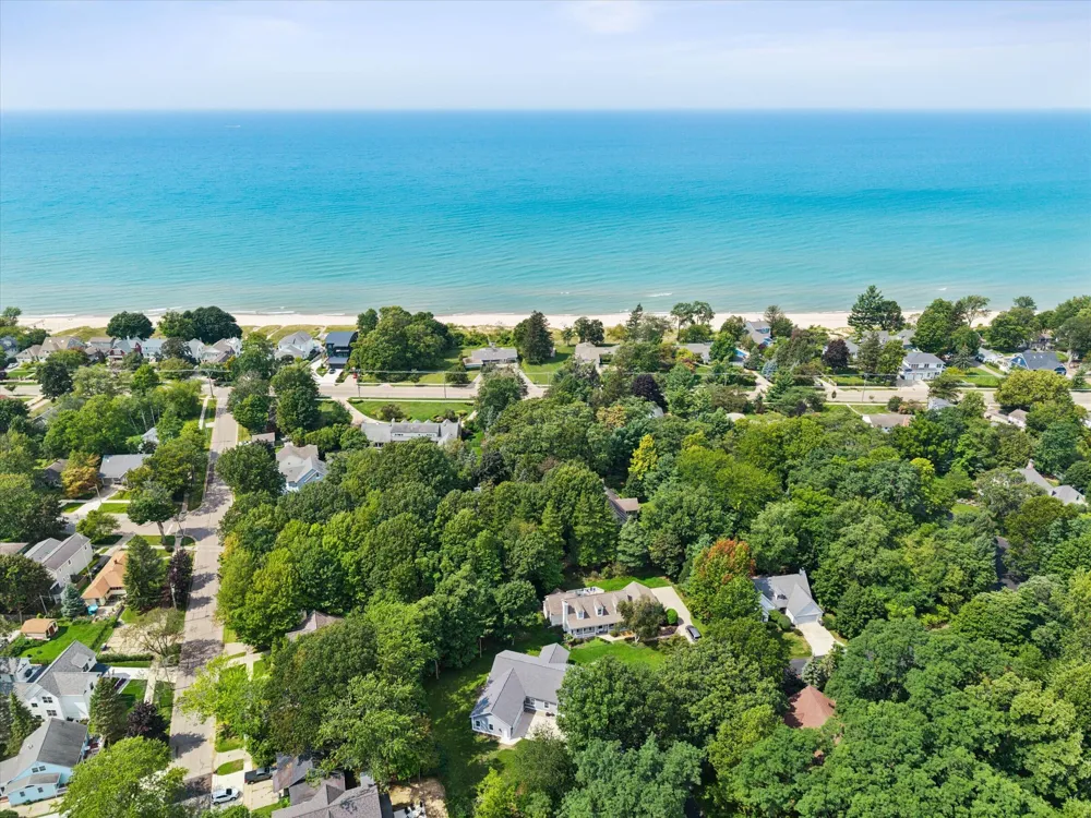 556 Shore Drive #14 South Haven, MI 49090