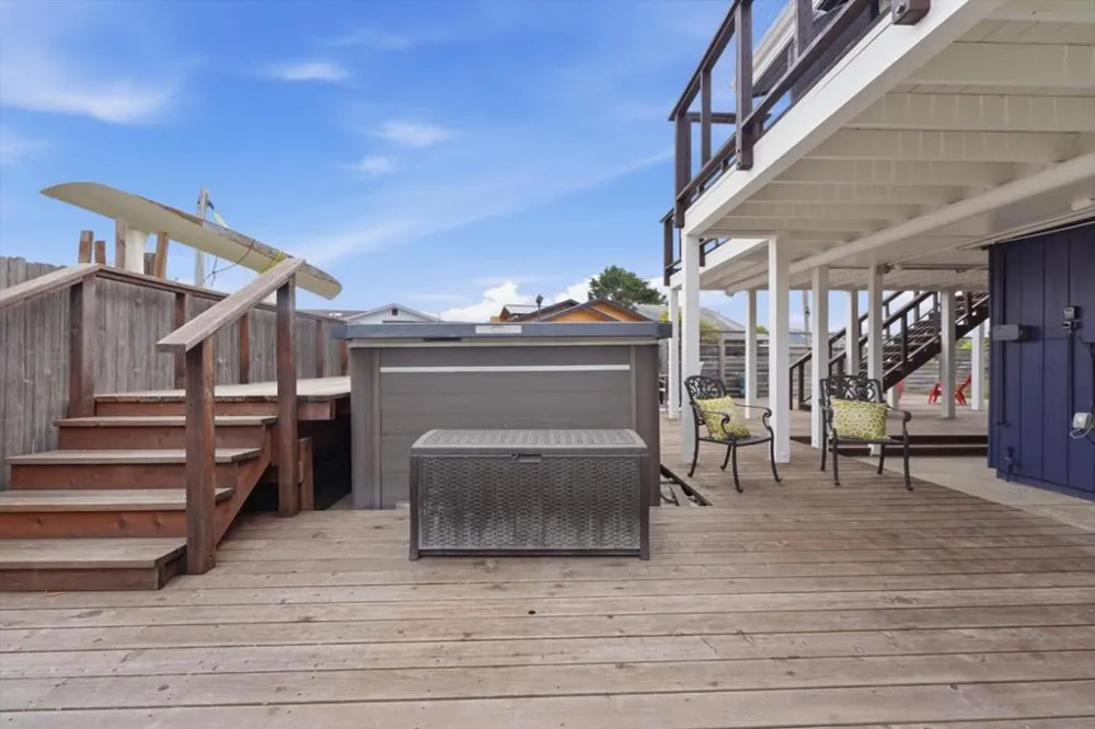 705 Alsace Loraine Avenue Half Moon Bay, CA 94019