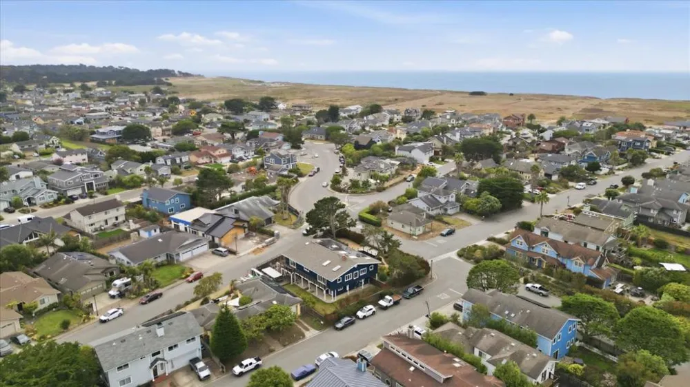705 Alsace Loraine Avenue Half Moon Bay, CA 94019