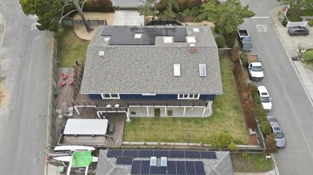 705 Alsace Loraine Avenue Half Moon Bay, CA 94019