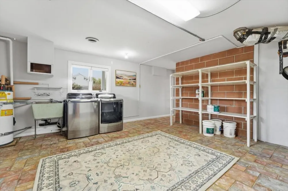 705 Alsace Loraine Avenue Half Moon Bay, CA 94019