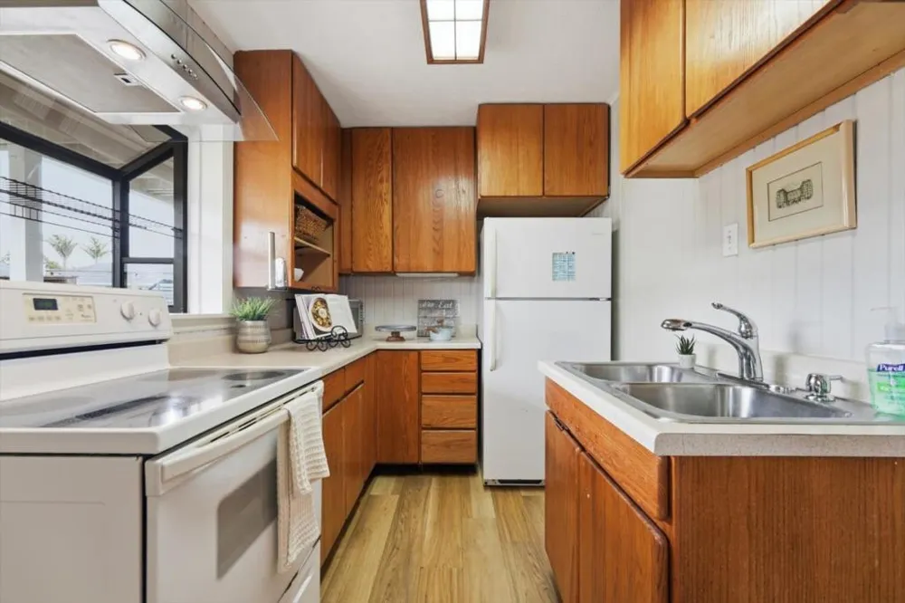705 Alsace Loraine Avenue Half Moon Bay, CA 94019