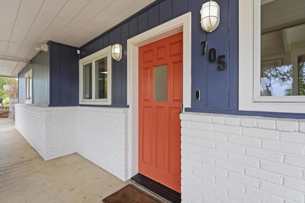 705 Alsace Loraine Avenue Half Moon Bay, CA 94019
