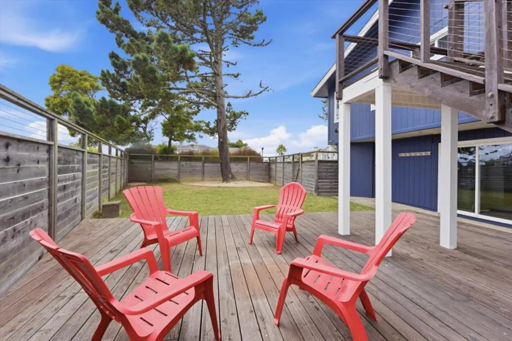 705 Alsace Loraine Avenue Half Moon Bay, CA 94019