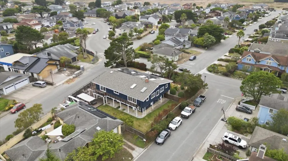 705 Alsace Loraine Avenue Half Moon Bay, CA 94019