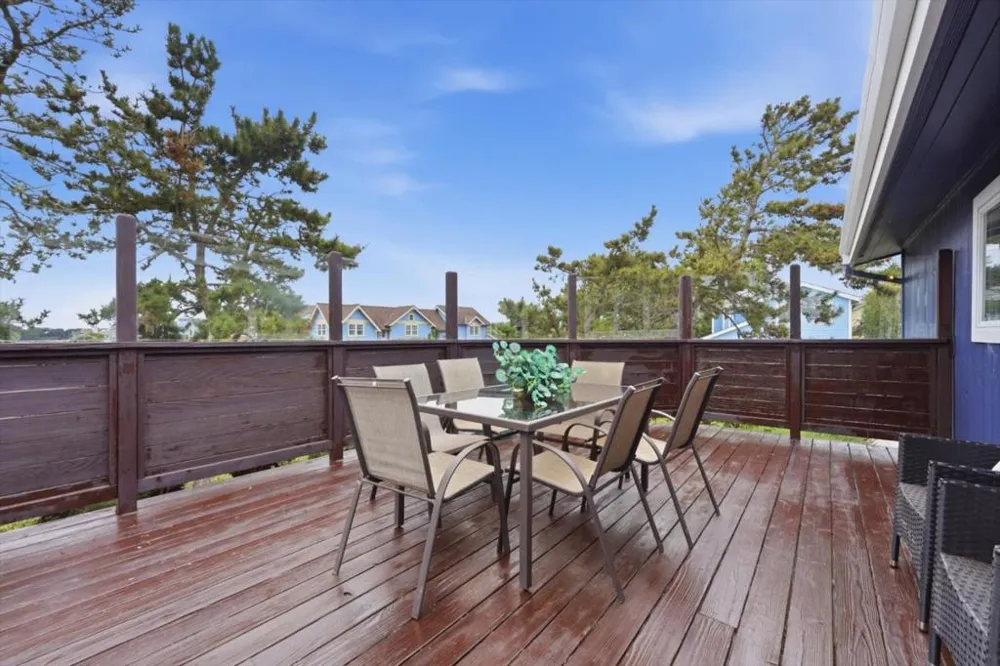 705 Alsace Loraine Avenue Half Moon Bay, CA 94019