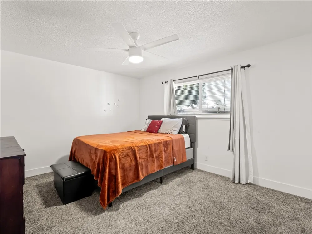 2984 E Norwich Fresno, CA 93726