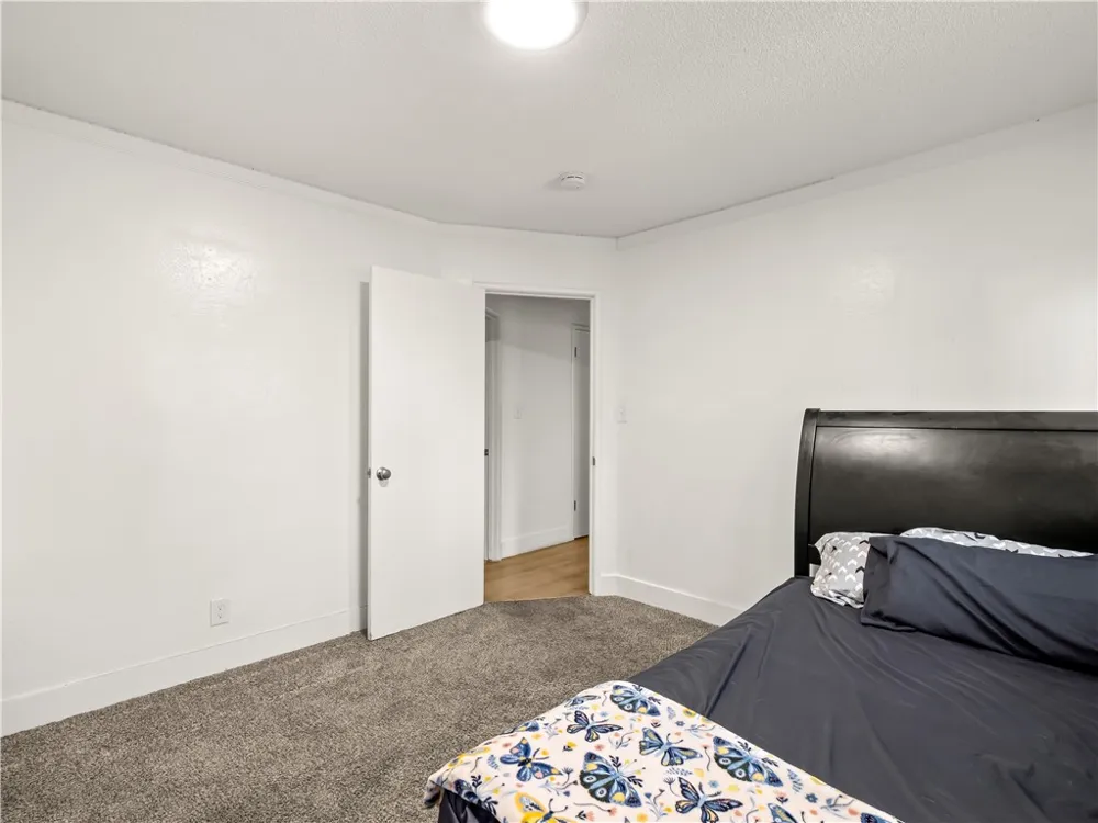 2984 E Norwich Fresno, CA 93726
