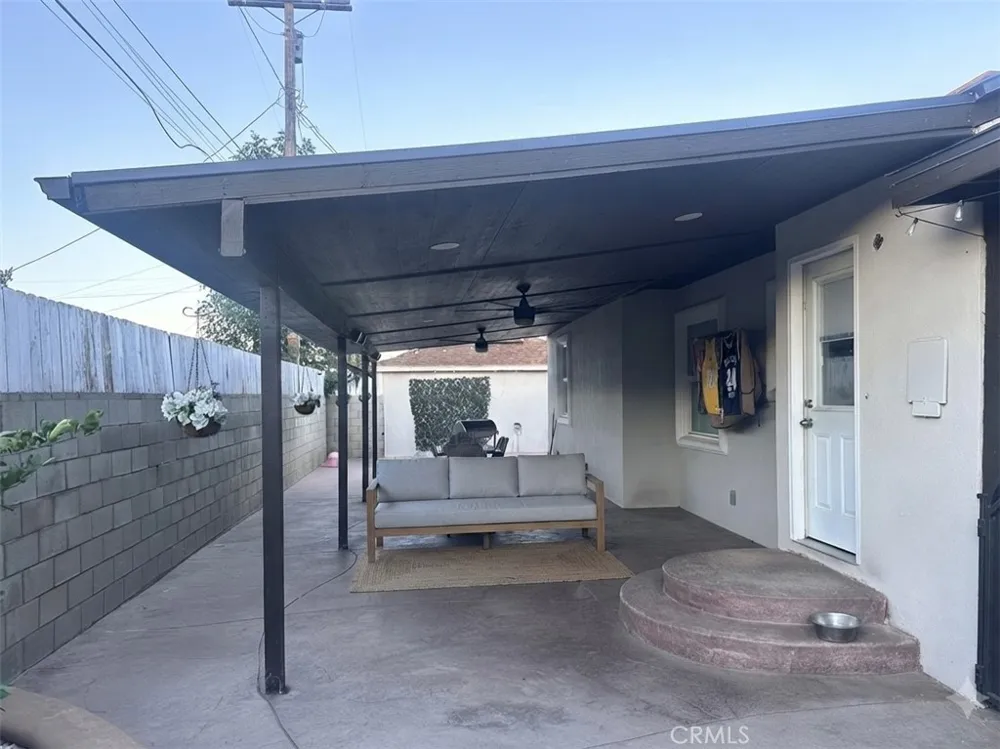 14542 Berg Street Sylmar, CA 91342