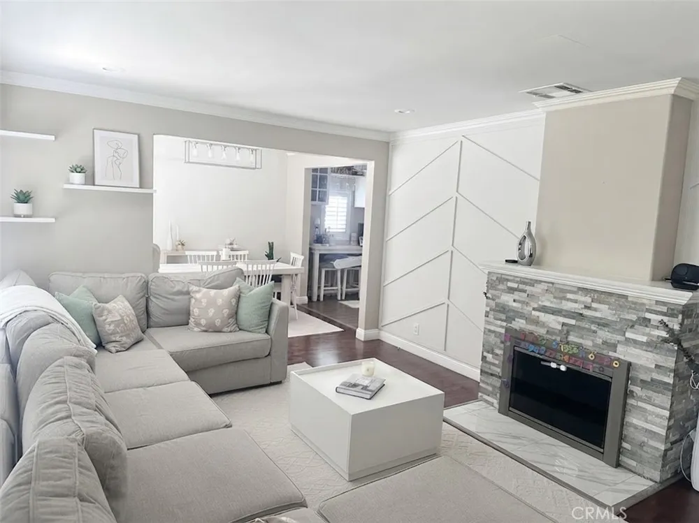 14542 Berg Street Sylmar, CA 91342