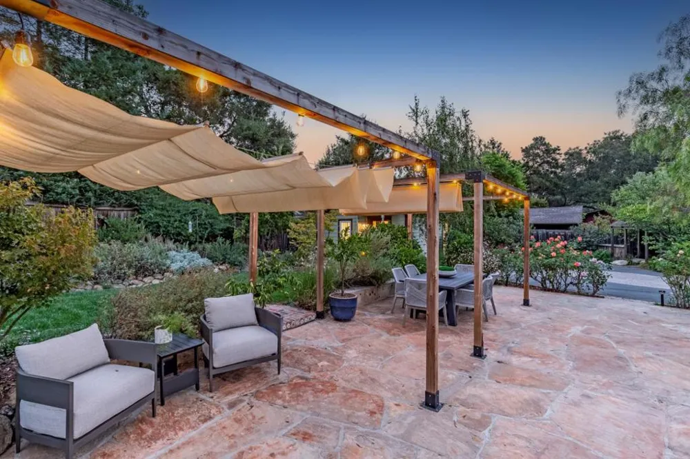 232 Highland Terrace Woodside, CA 94062