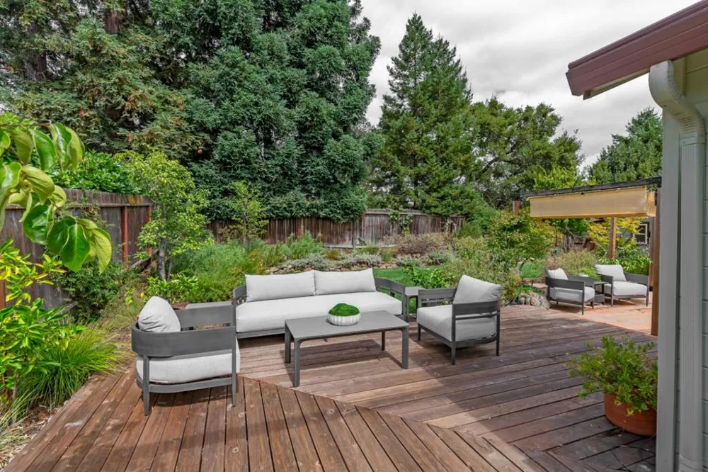 232 Highland Terrace Woodside, CA 94062