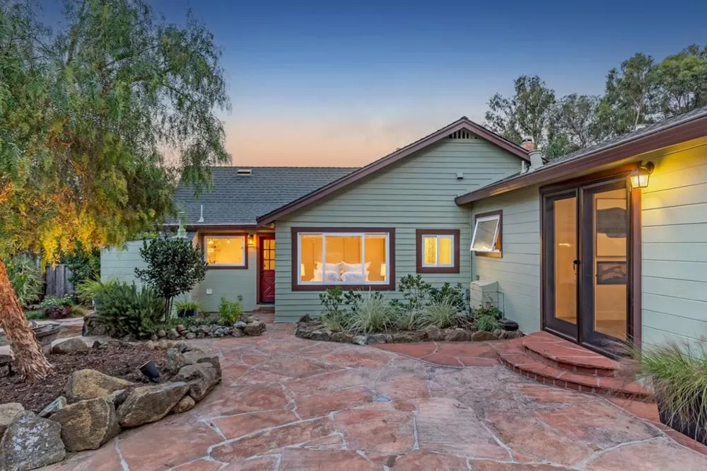 232 Highland Terrace Woodside, CA 94062