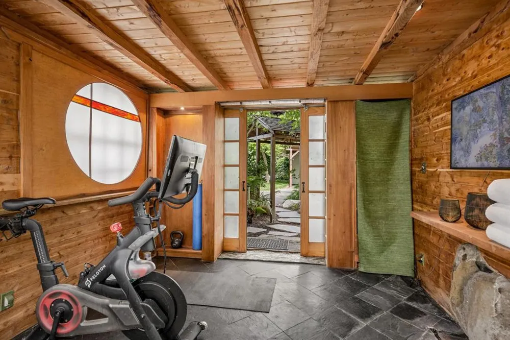 232 Highland Terrace Woodside, CA 94062