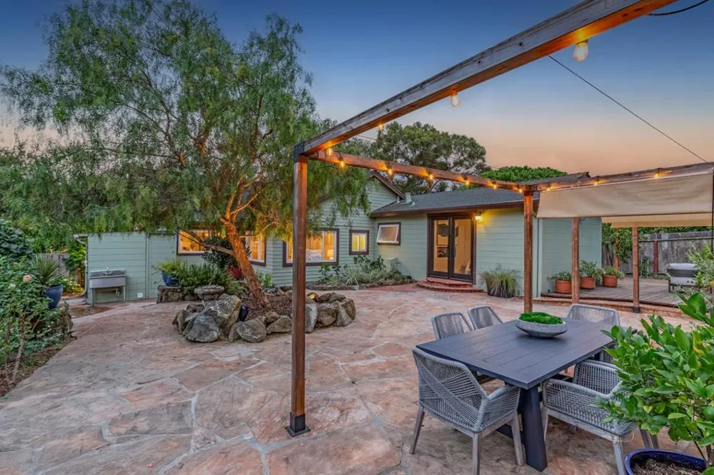 232 Highland Terrace Woodside, CA 94062
