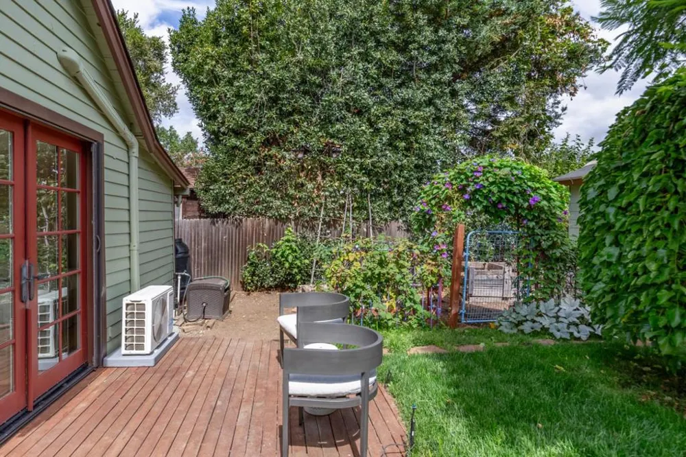 232 Highland Terrace Woodside, CA 94062