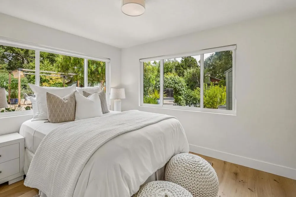 232 Highland Terrace Woodside, CA 94062