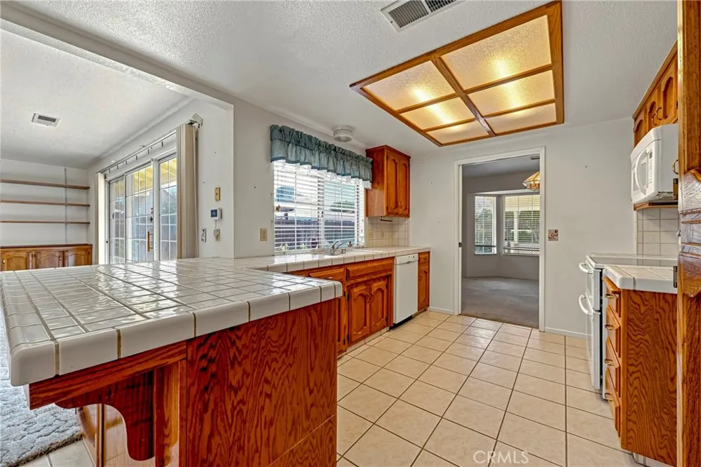 1174 Granite Court Merced, CA 95340