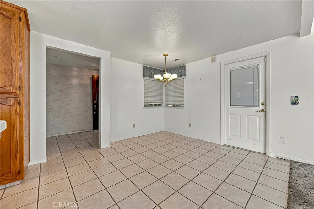 1174 Granite Court Merced, CA 95340