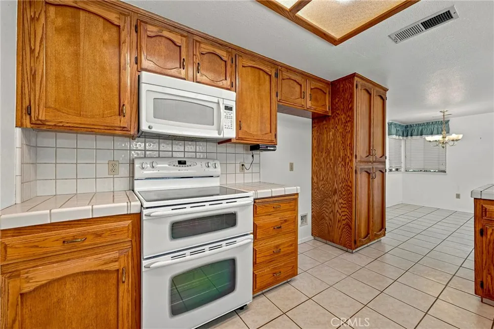 1174 Granite Court Merced, CA 95340