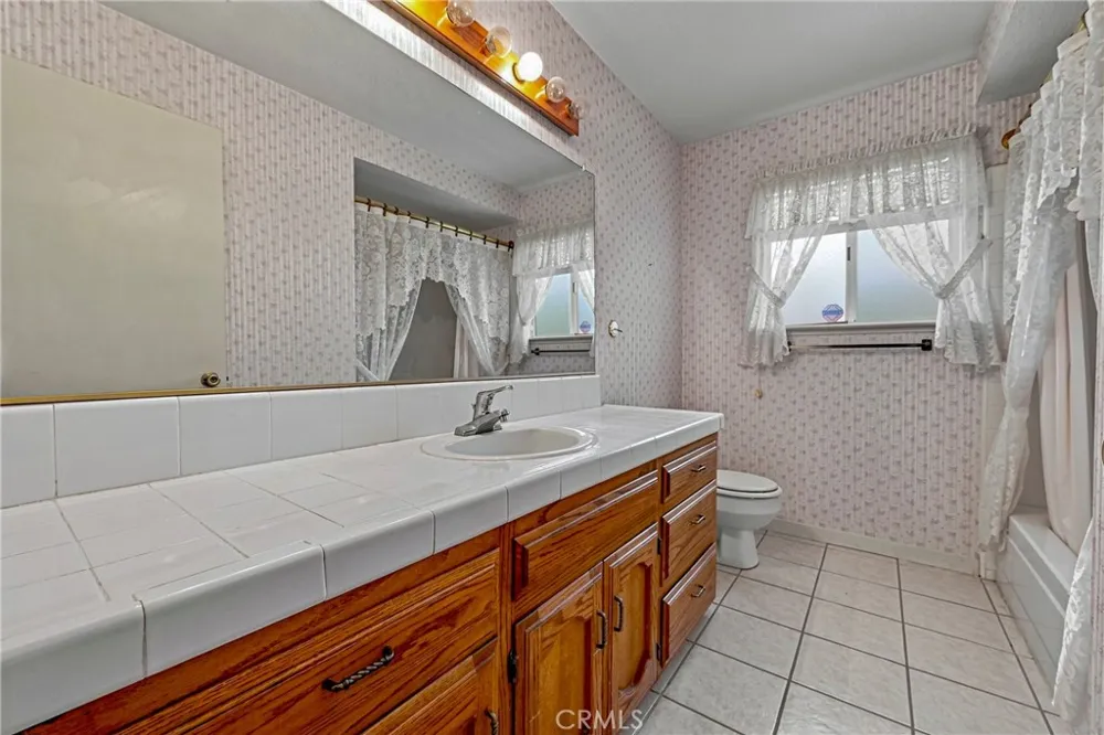 1174 Granite Court Merced, CA 95340
