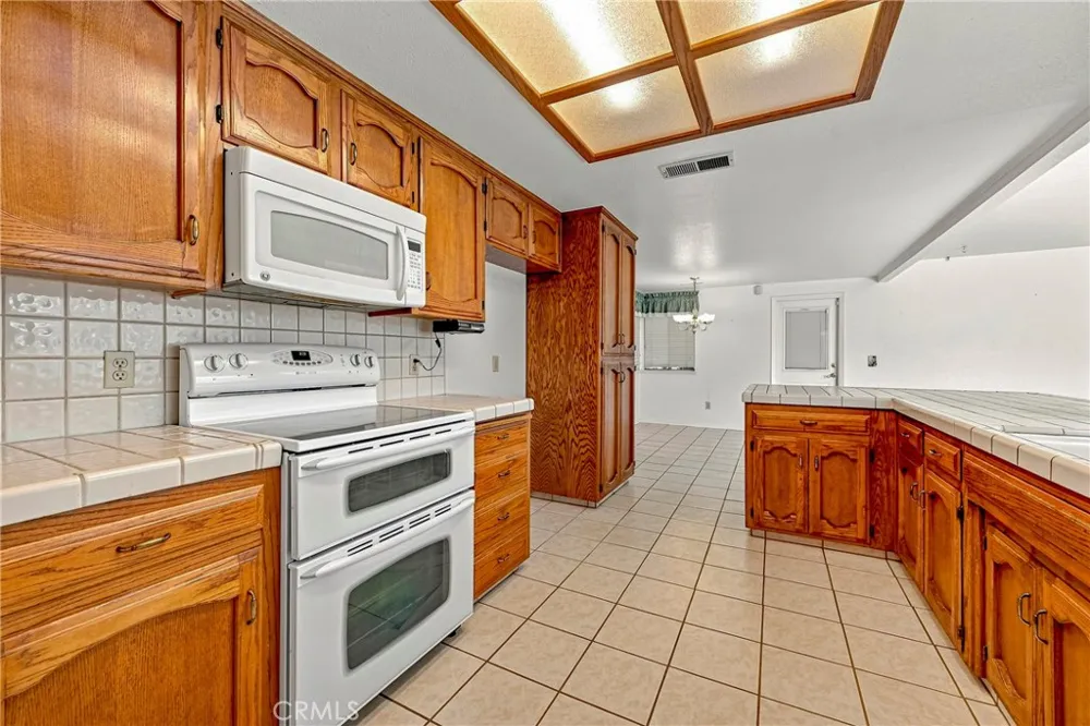 1174 Granite Court Merced, CA 95340