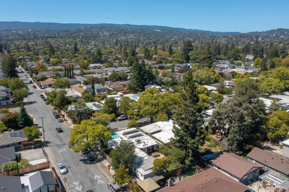 1199 Lyons Street Redwood City, CA 94061