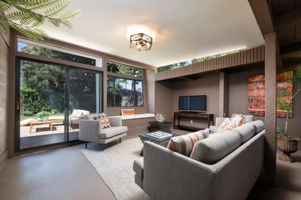 1199 Lyons Street Redwood City, CA 94061