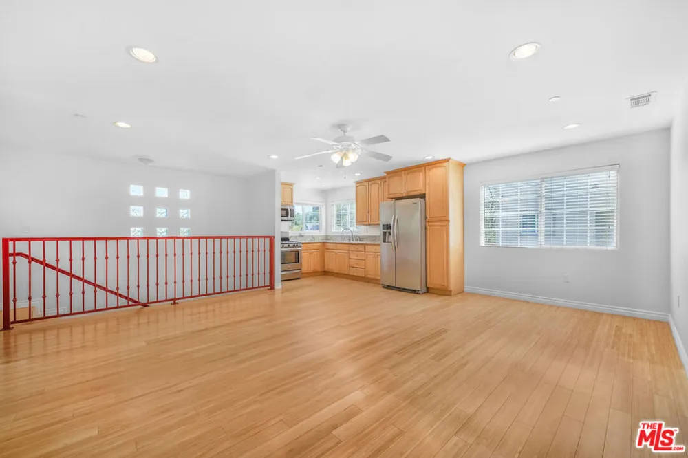 741 Las Palmas Avenue Los Angeles, CA 90038
