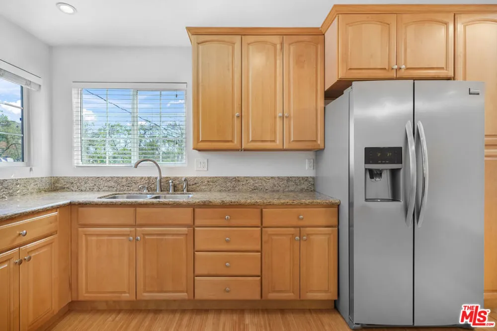 741 Las Palmas Avenue Los Angeles, CA 90038