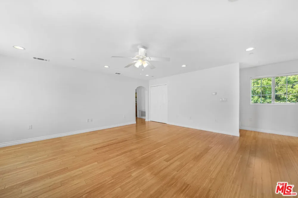 741 Las Palmas Avenue Los Angeles, CA 90038