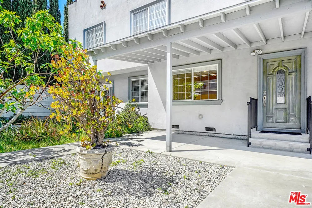 741 Las Palmas Avenue Los Angeles, CA 90038