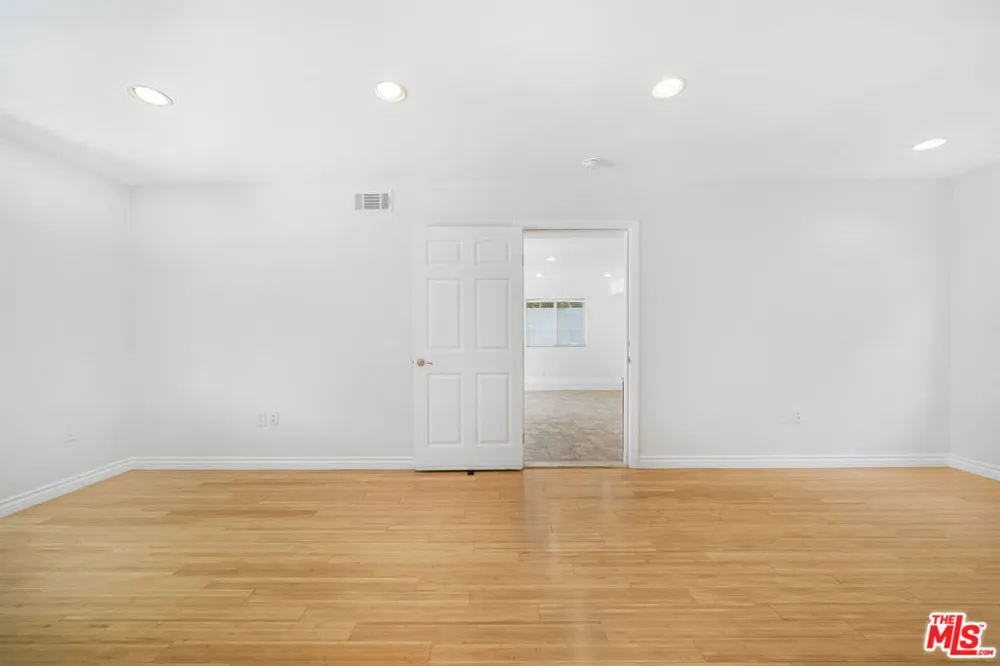 741 Las Palmas Avenue Los Angeles, CA 90038