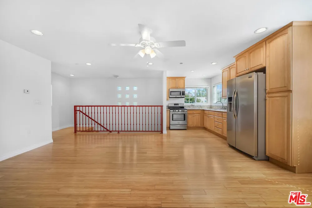 741 Las Palmas Avenue Los Angeles, CA 90038