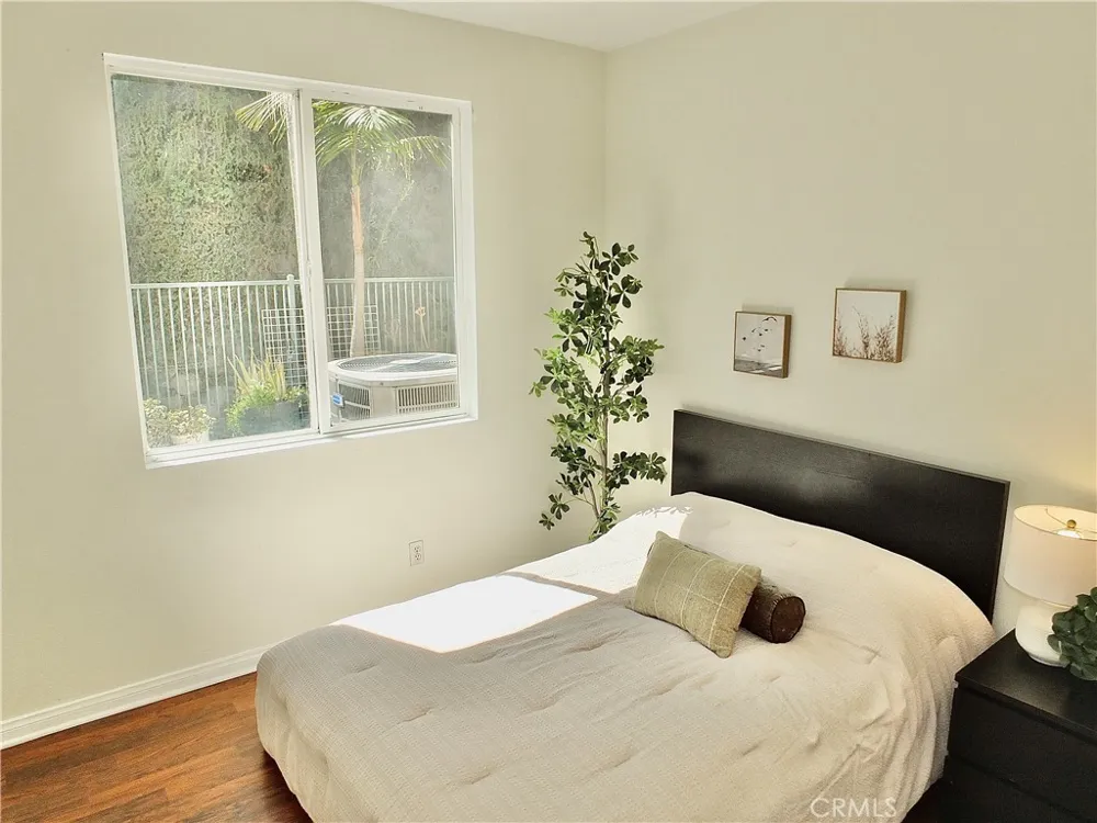2471 Amelia Court Signal Hill, CA 90755