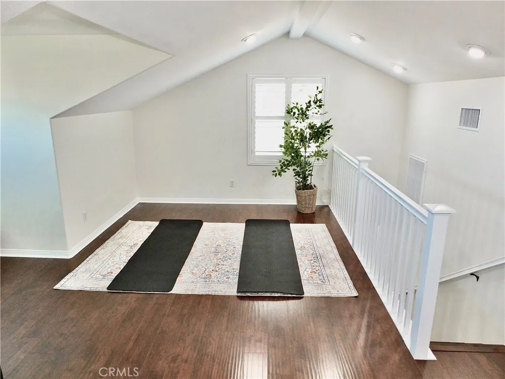 2471 Amelia Court Signal Hill, CA 90755