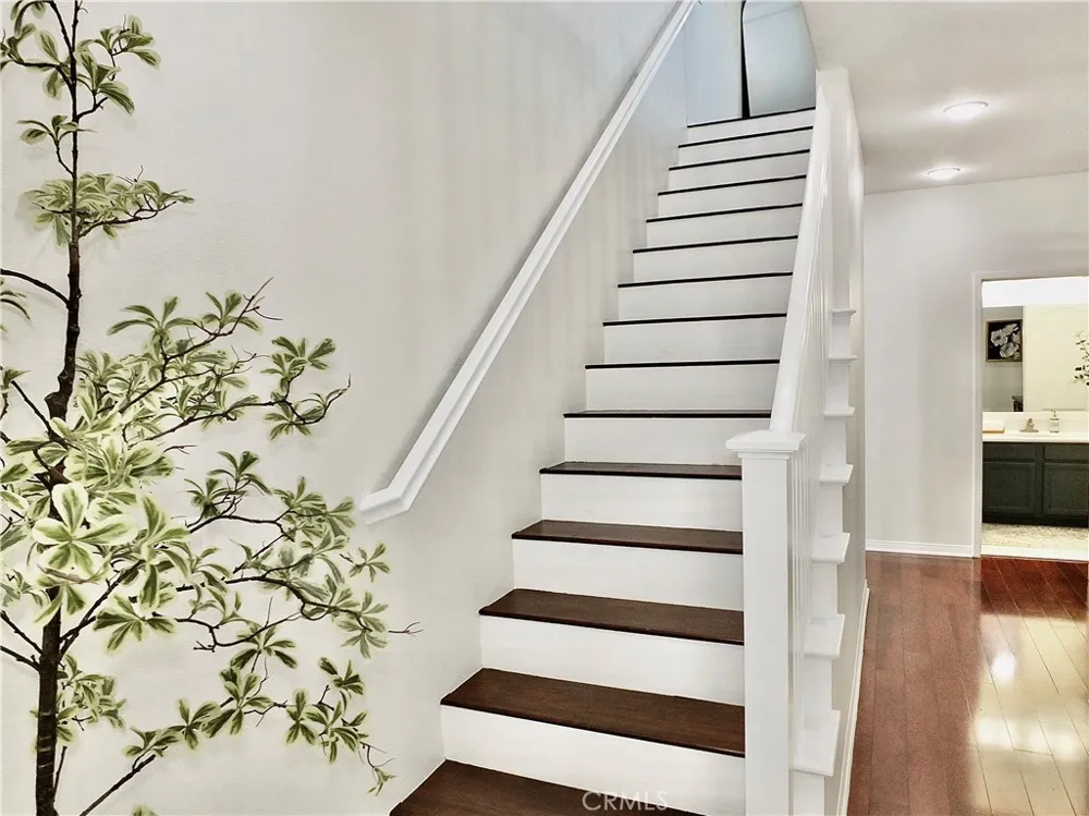 2471 Amelia Court Signal Hill, CA 90755