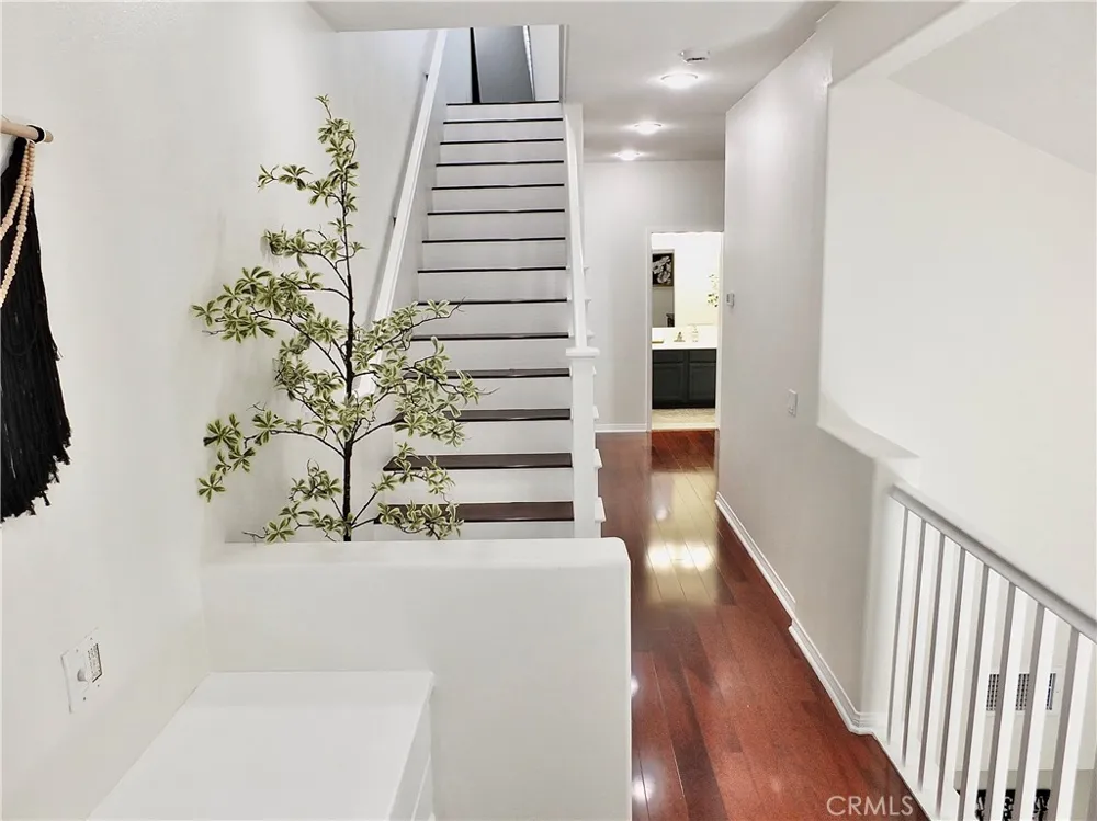 2471 Amelia Court Signal Hill, CA 90755