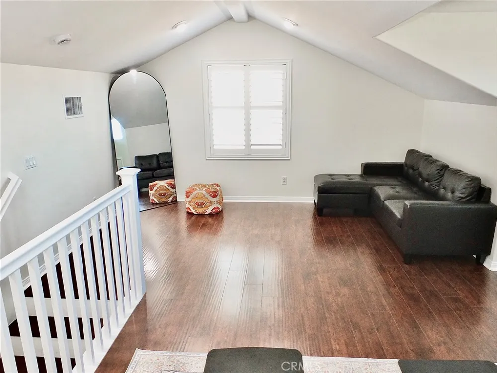 2471 Amelia Court Signal Hill, CA 90755
