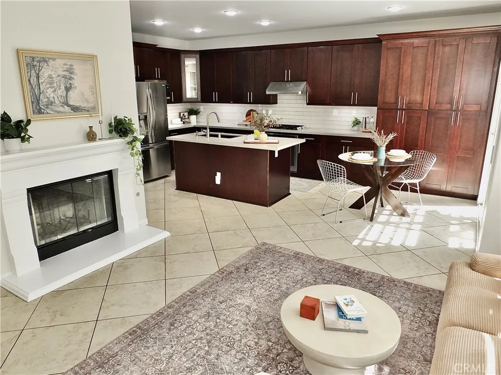 2471 Amelia Court Signal Hill, CA 90755
