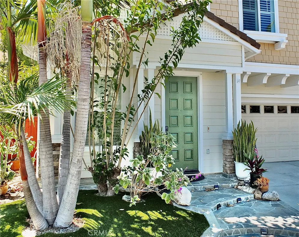 2471 Amelia Court Signal Hill, CA 90755