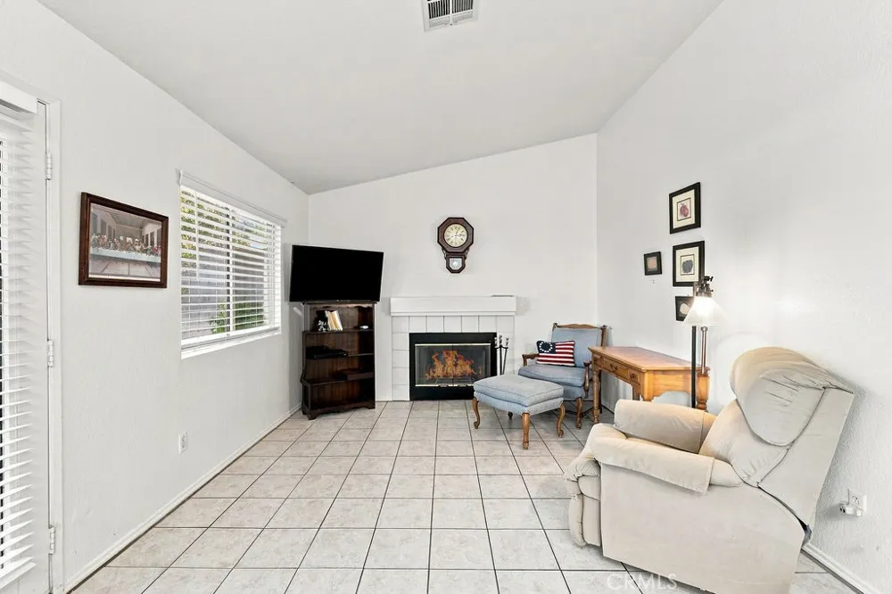 40324 Homeridge Palmdale, CA 93551