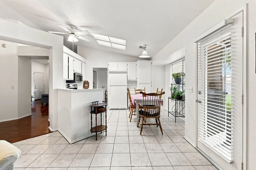 40324 Homeridge Palmdale, CA 93551