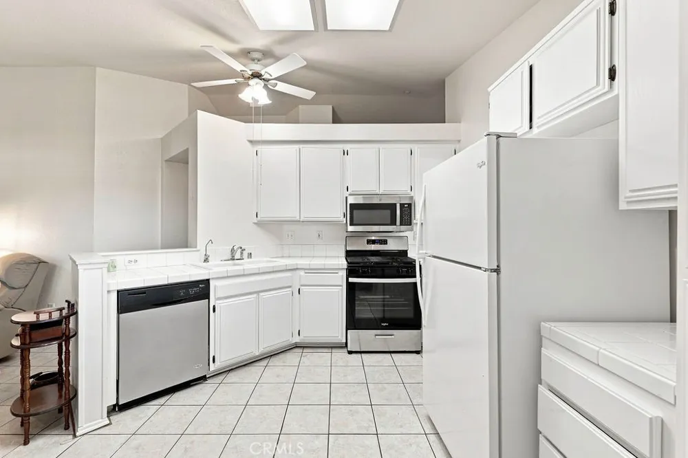 40324 Homeridge Palmdale, CA 93551