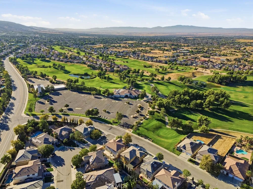 40324 Homeridge Palmdale, CA 93551