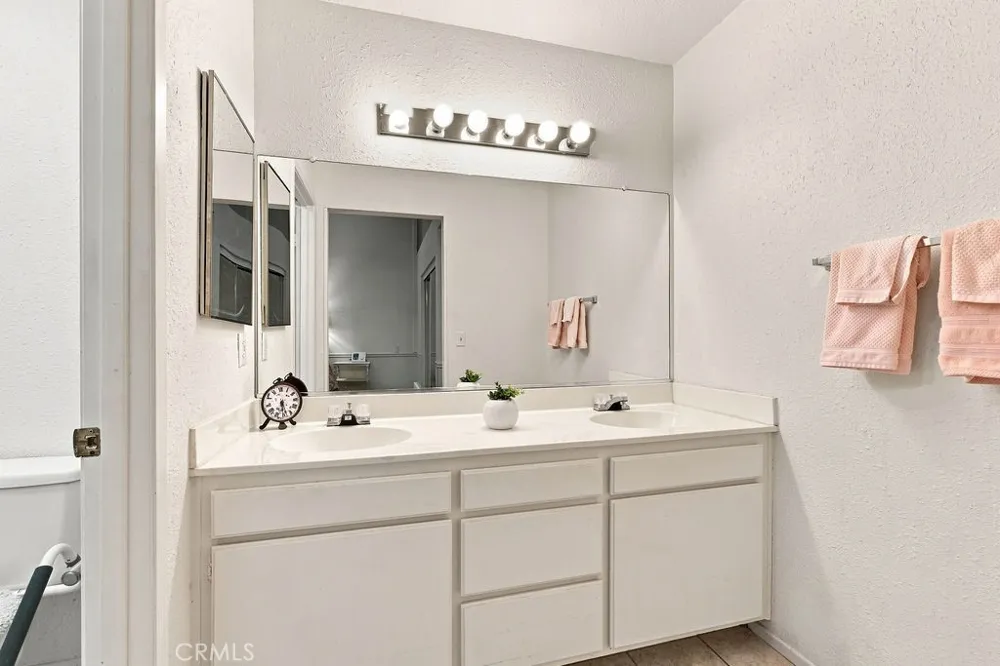 40324 Homeridge Palmdale, CA 93551
