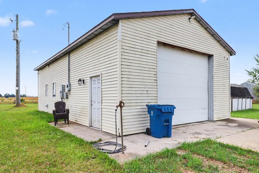 14743 Jefferson Road Morley, MI 49336