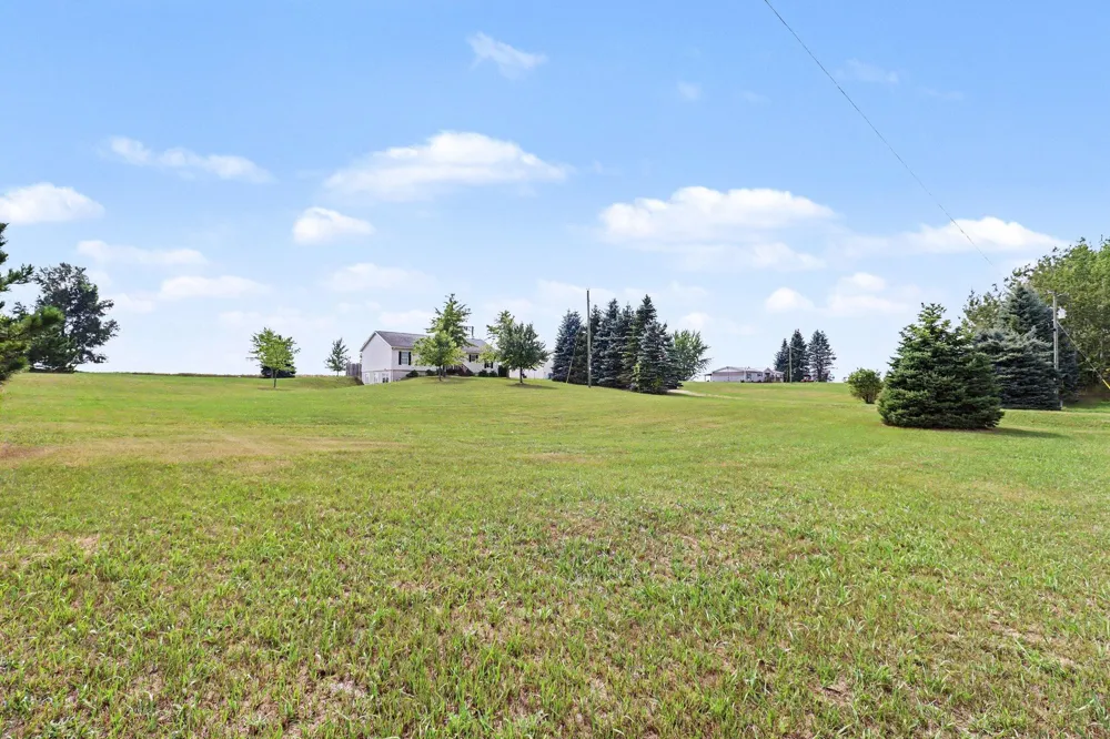 14743 Jefferson Road Morley, MI 49336