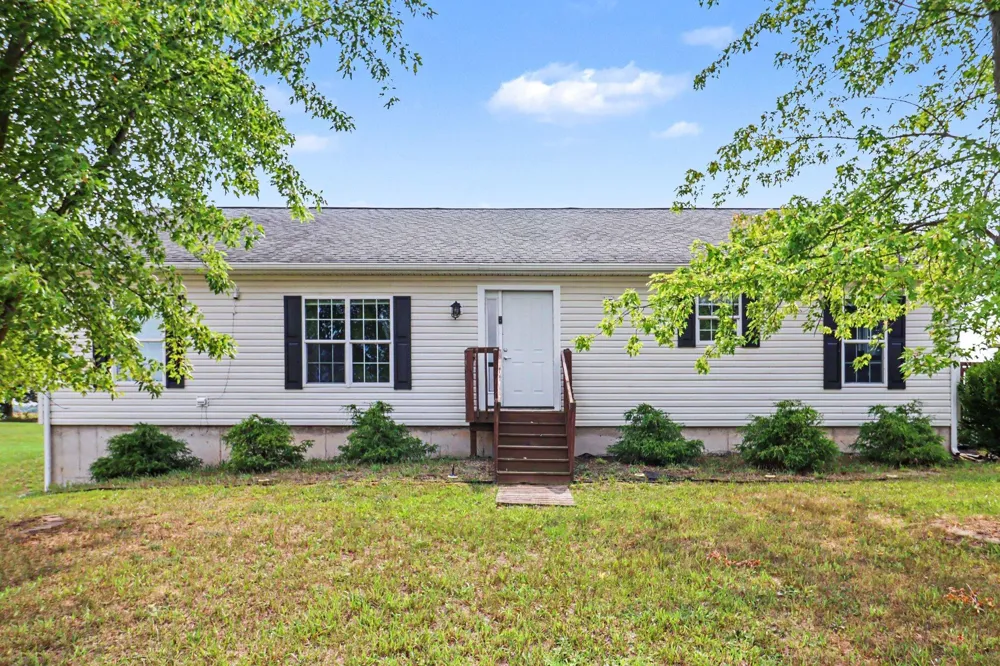 14743 Jefferson Road Morley, MI 49336