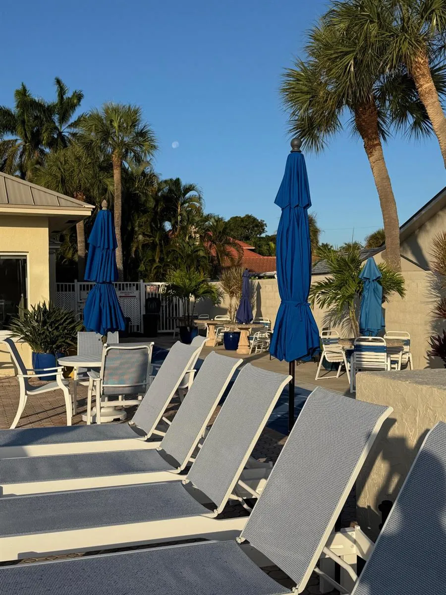 640 Snug Harbor Drive #F6 Boynton Beach, FL 33435
